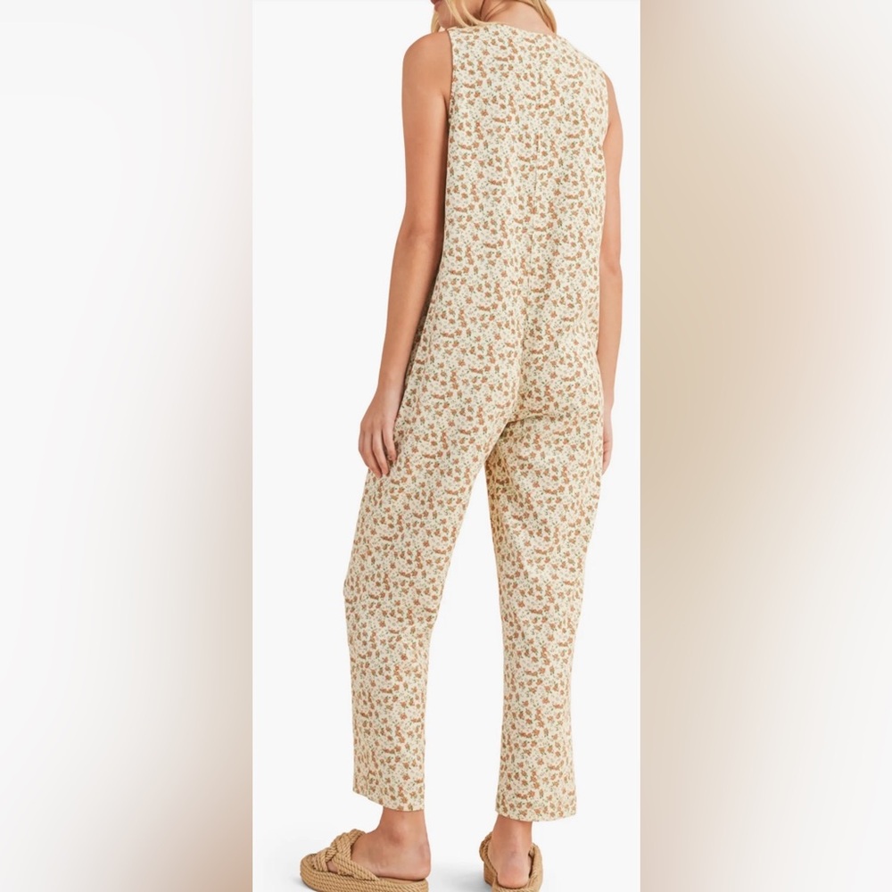 Floral Print Jumpsuit - Picture 4 of 12